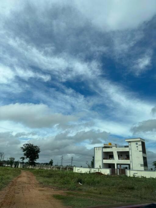 Krishna Homes Бангалор Экстерьер фото